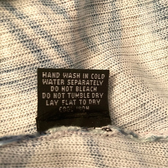 Motive Lightweight V-Neck Sweater Top Small - Picture 5 of 5